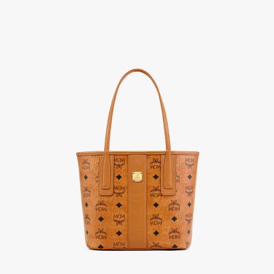 MCM クラッチバッグ　紐付き　ショルダーバック　　原宿セレクトショップで購入 クラッチ ＆ ポーチ | MCM® JP