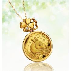うさぎと四つ葉のクローバー金貨ペンダント