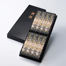 〈日本香堂〉宇野千代のお線香特撰淡墨の桜 塗箱8箱入