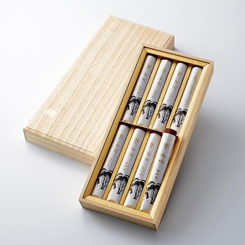 〈玉初堂〉香樹林　桐箱短寸8入
