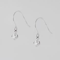 Pt0．13ctダイヤフックピアス