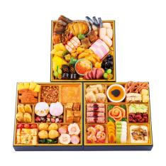 ＜家族みんなで楽しむおせち＞和・洋 三段重（W142）＜関西・岡山・鳥取・島根地域お届け＞381420