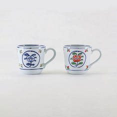 ペアマグカップ牡丹丸紋 青・赤