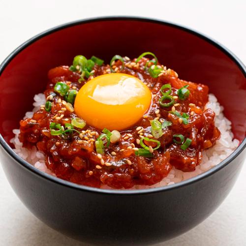 やみつきサーモンユッケ丼4食セット