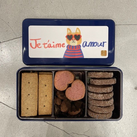 クッキー缶ポール