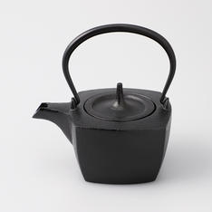 ～ゆるり～佐藤圭　鉄製急須　四角