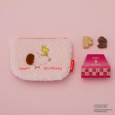 【バレンタインデー】スヌーピー meets ブリュイエール もこもこスタンドポーチ