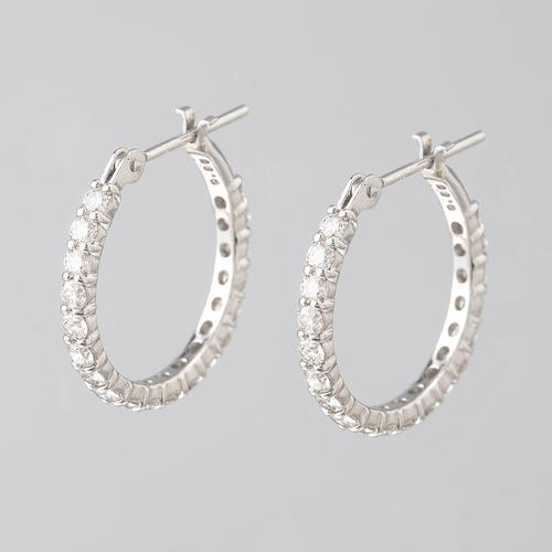 プラチナ 1ctダイヤモンド フープピアス