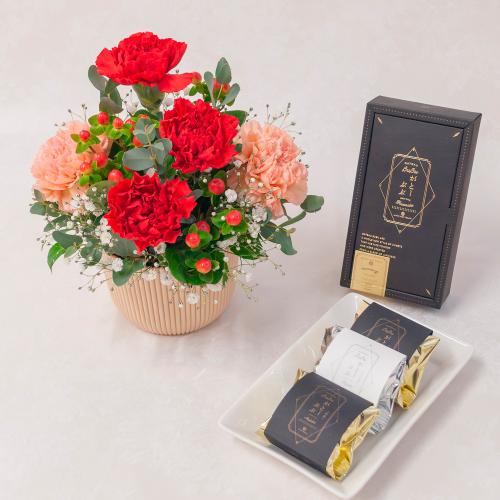 【母の日】アレンジメント　Chouchou　Mama（シュシュママ・RE）＆宇治茶「祇園辻利」がとーぶぶフィナンシェセット