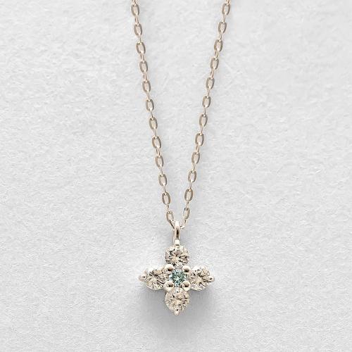 K10ダイヤモンド トパーズフラワーネックレス（WG）