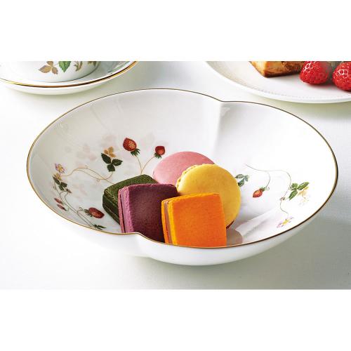 〈ウェッジウッド〉ワイルド ストロベリー マリアージュボール S