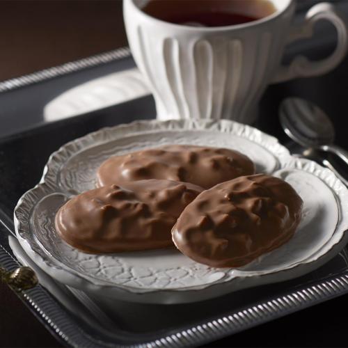 マカダミア・ショコラ（ミルク）