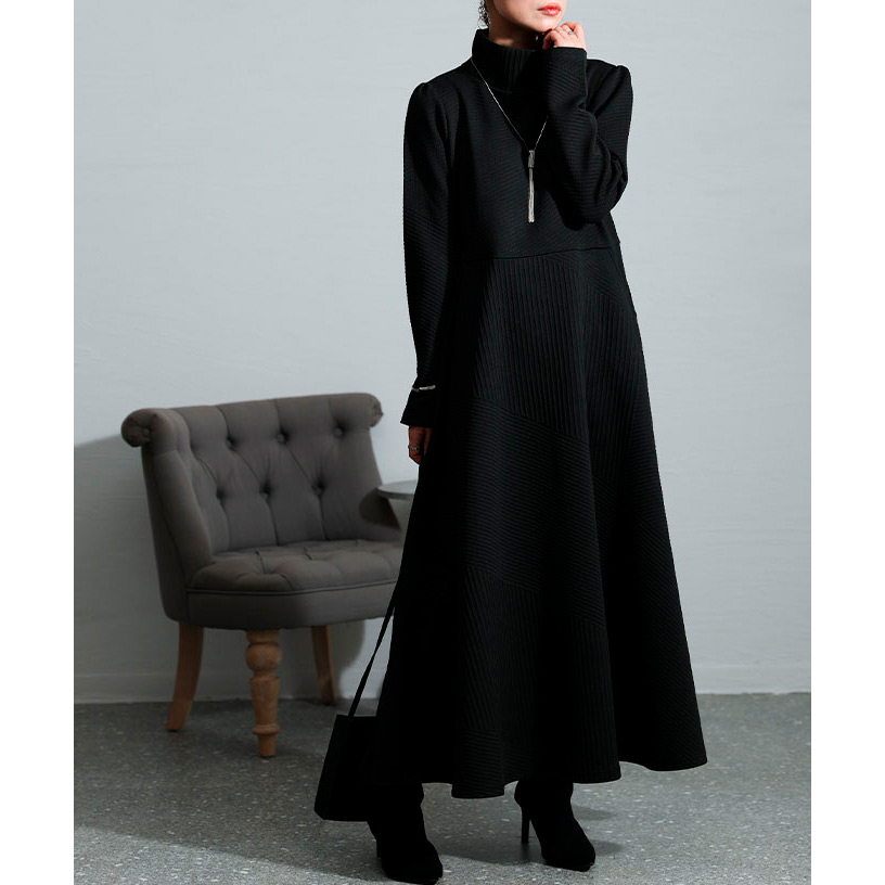 ハイネックワンピース