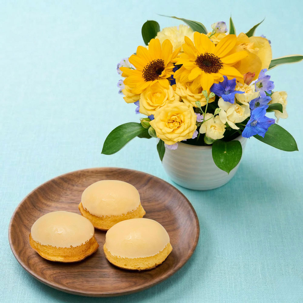【父の日】ひまわりのアレンジと大人のレモンケーキ