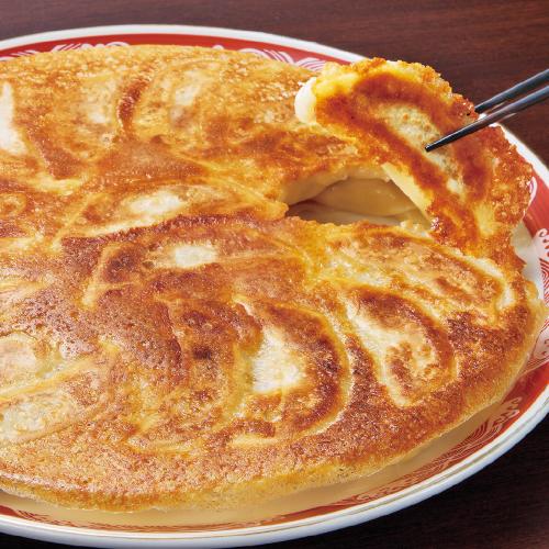 【よりどり】〈大阪王将〉 羽根付きチーズ餃子