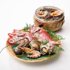＜海鮮問屋　三忠＞天然伊勢海老と大車海老の浜焼