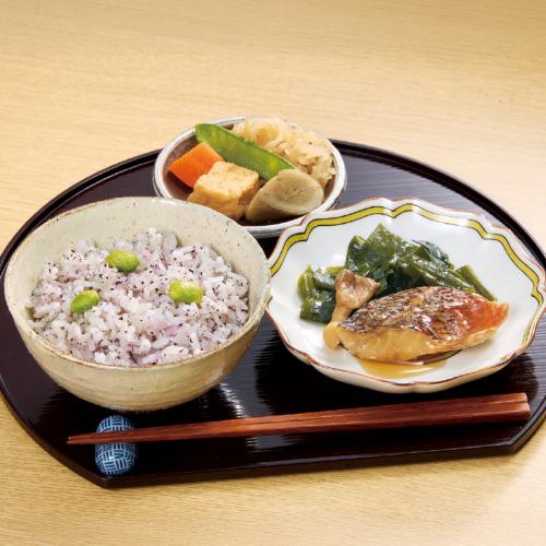 【よりどり】しそごはん＆メバルのおろし生姜あん