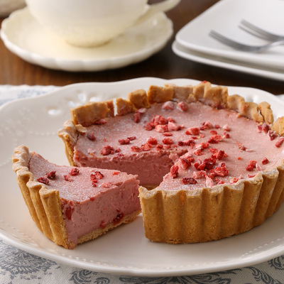 北海道プレミアムチーズタルトいちごミルク