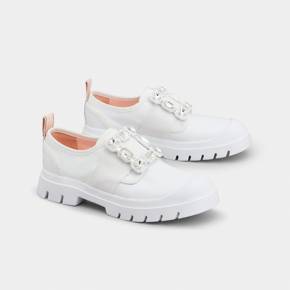 ウォーキー ヴィヴ」ストラス バックル レザー スニーカー 34→39 ウォーキー ヴィヴ」ストラス バックル レザー スニーカー 34→39