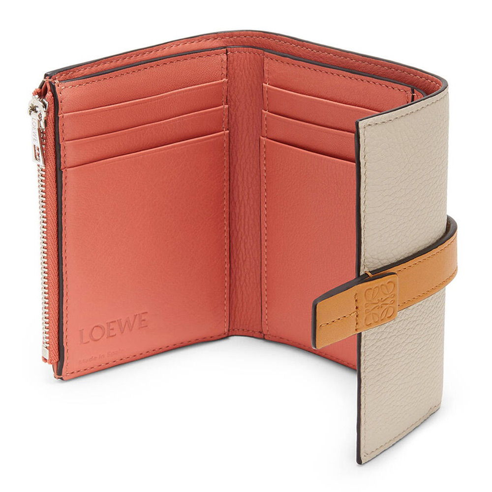 【Aランク】LOEWE ロエベ バーティカルウォレットスモール 三つ折財布 C660S86X01 カーフスキン ライトオーツ ハニー レディース【ISEYA】