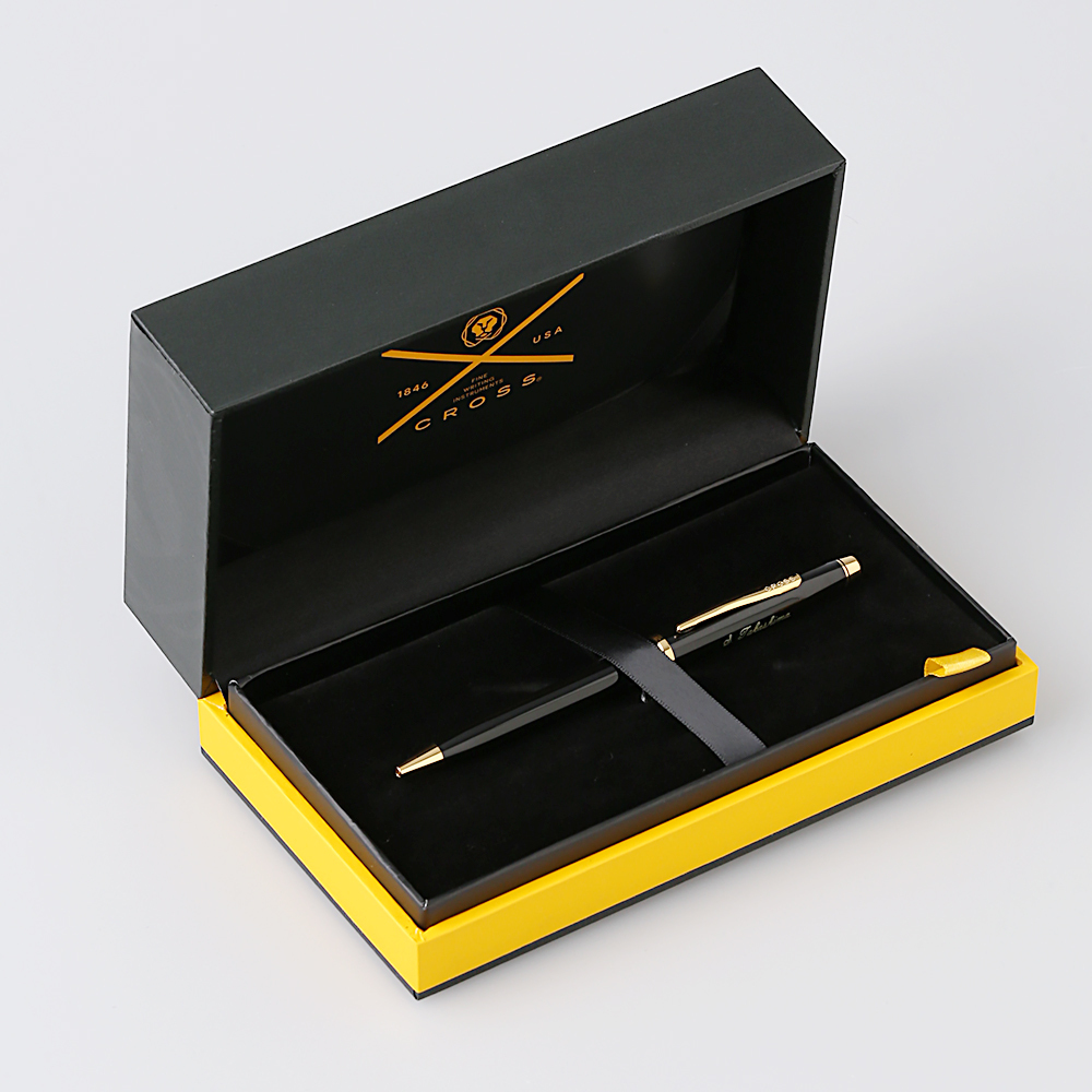 お名入れができる高級ボールペンなどもご用意【文具・ステーショナリー】