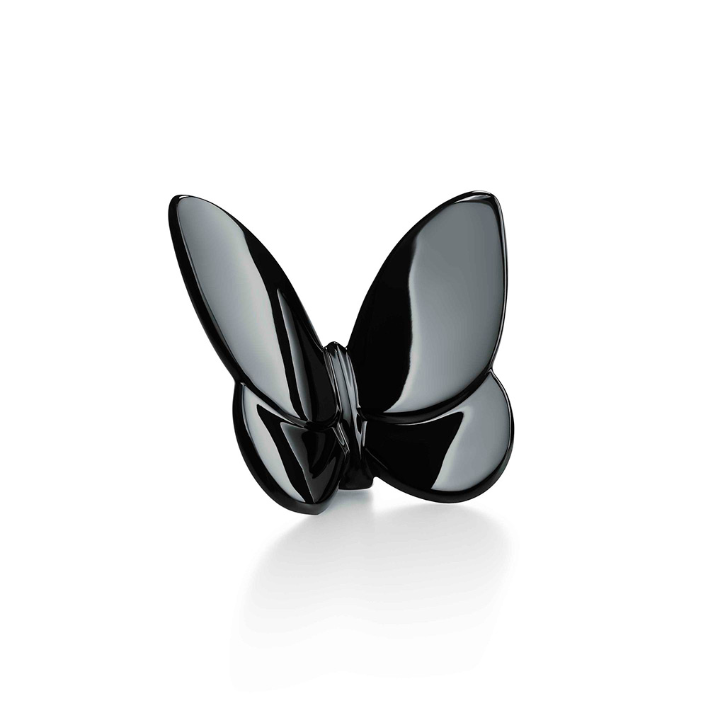 〈バカラ〉幸せを運ぶラッキーバタフライ