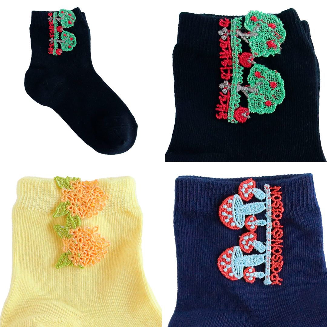 <近沢レース店>のかわいらしい靴下はいかが