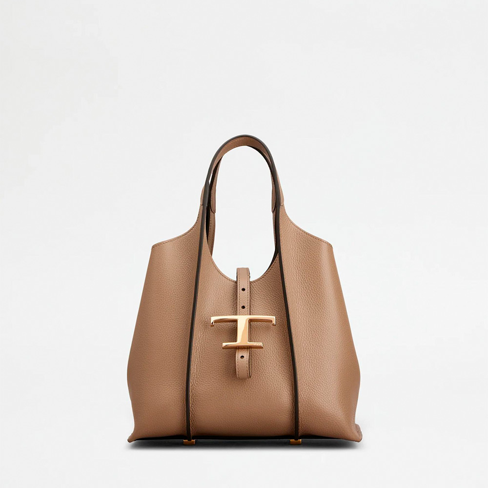 ＜TOD'S＞ほか新着のラグジュアリーアイテムをチェック！