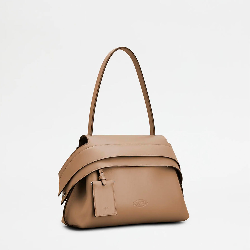 ＜TOD'S＞ほか新着のラグジュアリーアイテムをチェック！