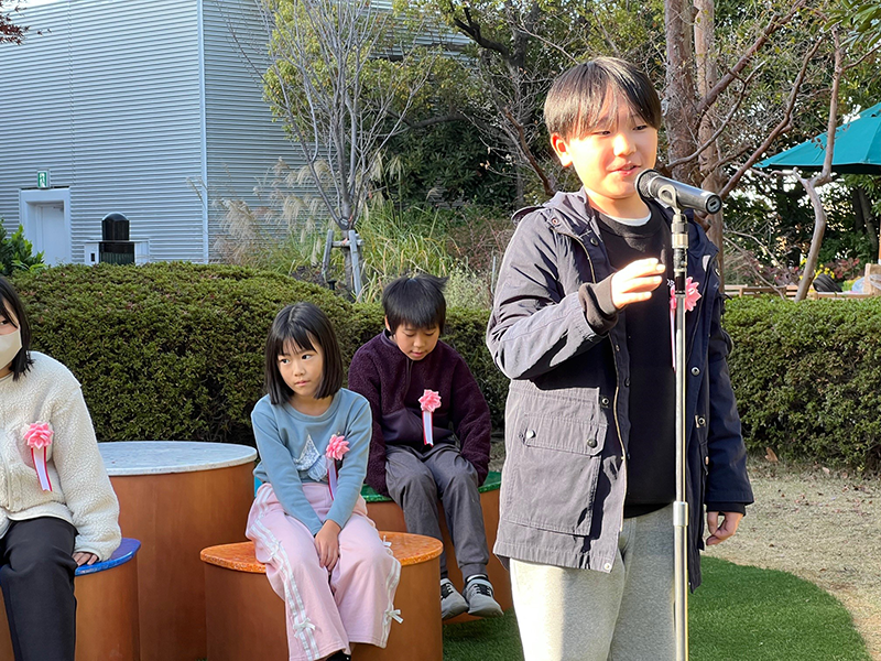 社員代表として、挨拶をするまおとさん。晴れやかな笑顔でベンチへの想いをお話してくれました