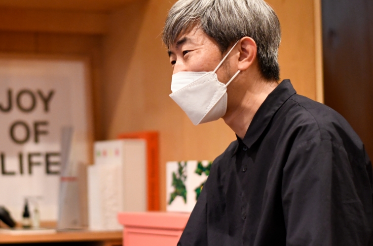 ブックディレクター 幅 允孝さん