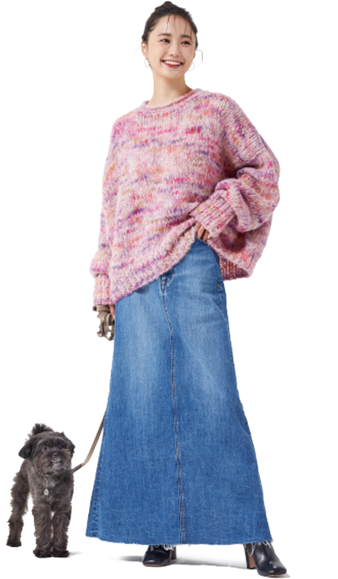 カットオフ裾がアクセントの、女性らしいAラインのマキシ丈スカート モデル写真